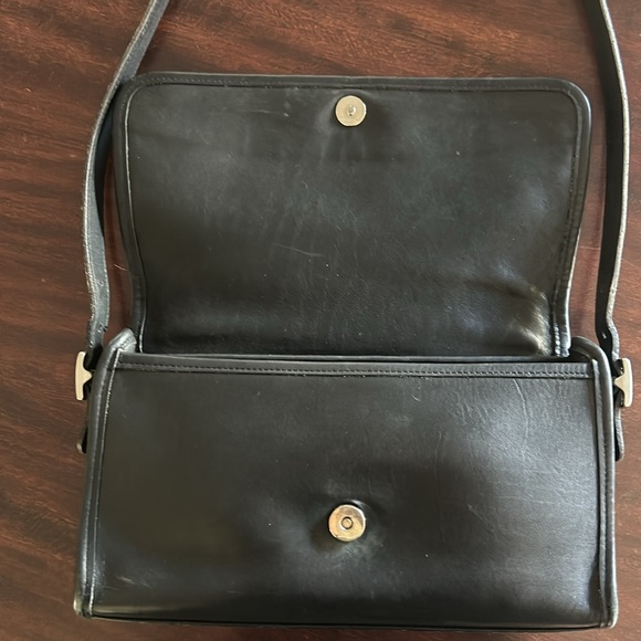 Vintage Coach Shoulder Purse - Picture 11 of 16